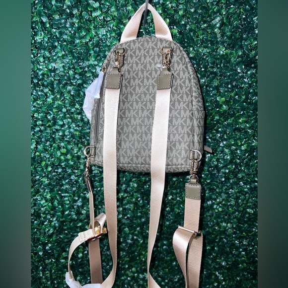 🌟New Michael Kors Logo Chain-Strap Backpack🌟 - Picture 11 of 11